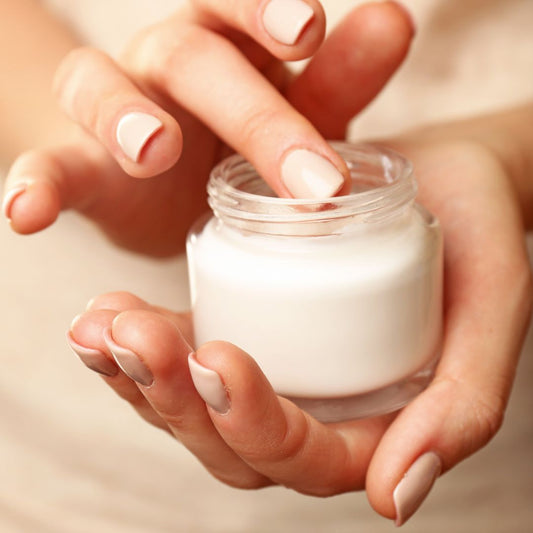 Completa sobre Cremas Reparadoras: Ingredientes Clave para una Piel Saludable y Firme